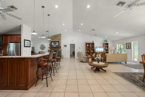 13719 Seminole Trail Wimauma FL 33598