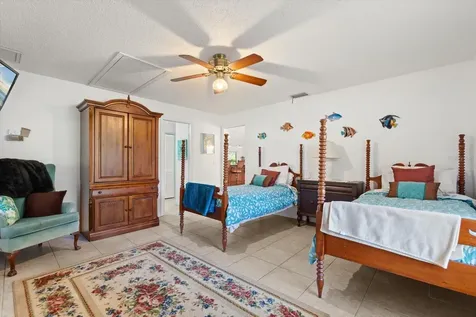 13719 Seminole Trail Wimauma FL 33598