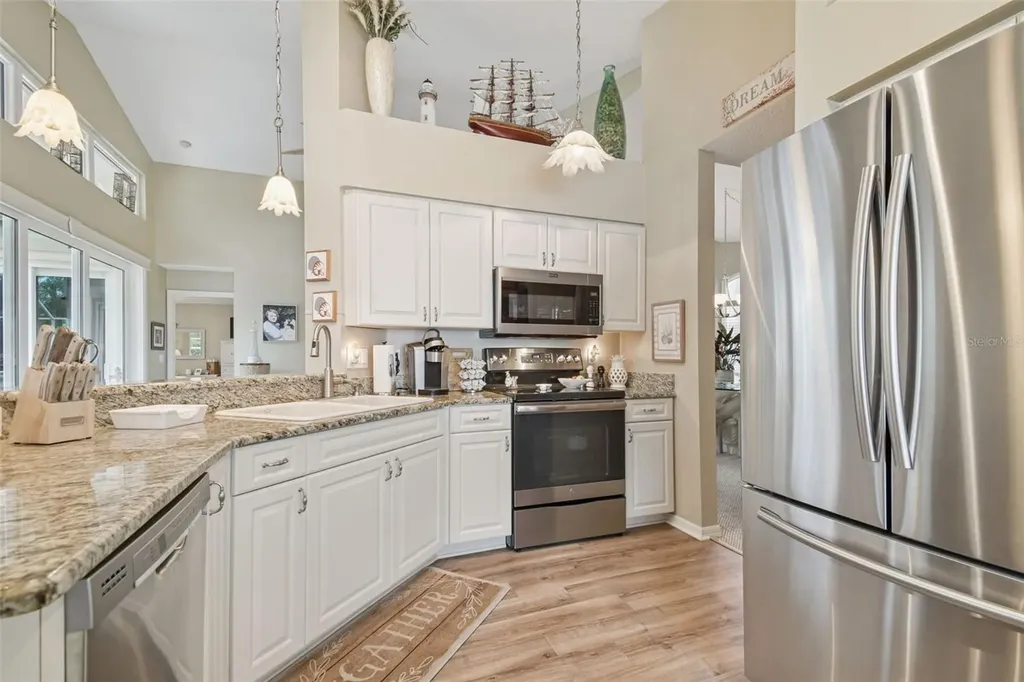 3216 Fox Squirrel Lane Valrico FL 33596