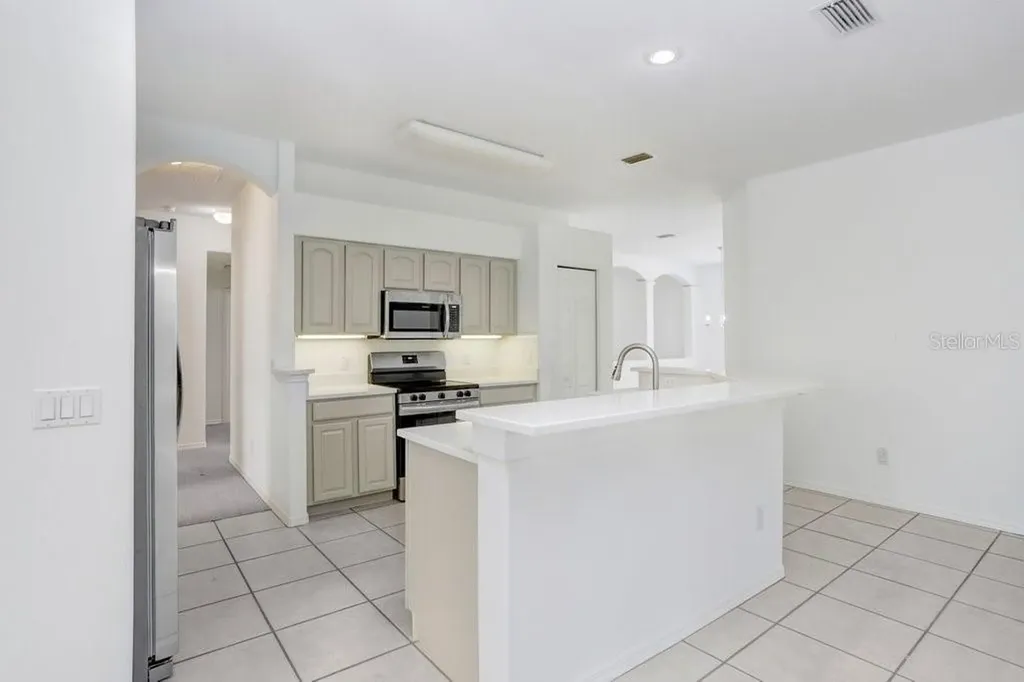 2927 Minuteman Lane Brandon FL 33511