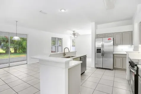 2927 Minuteman Lane Brandon FL 33511