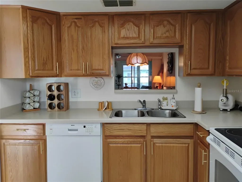 2465 Northside Drive Clearwater FL 33761