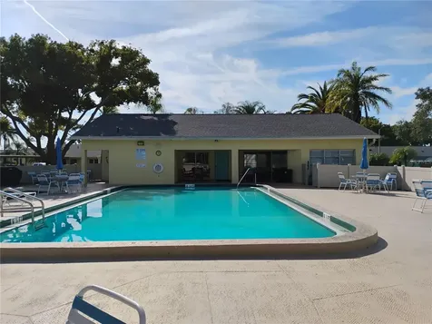 2465 Northside Drive Clearwater FL 33761