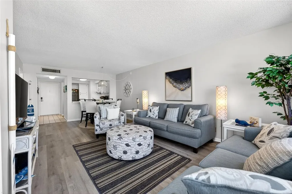 6218 Palma Del Mar Boulevard St Petersburg FL 33715