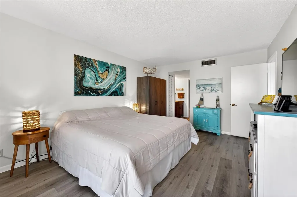 6218 Palma Del Mar Boulevard St Petersburg FL 33715