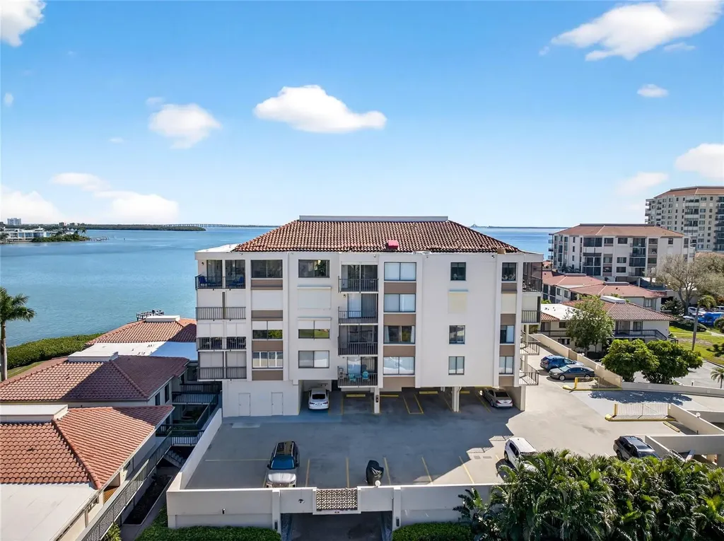 6218 Palma Del Mar Boulevard St Petersburg FL 33715