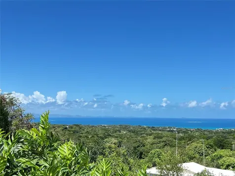 76 Mar Vista Vieques PR 00765