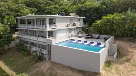 76 Mar Vista Vieques PR 00765