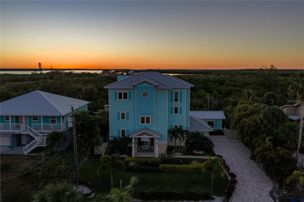 125 Burns Road Terra Ceia FL 34250