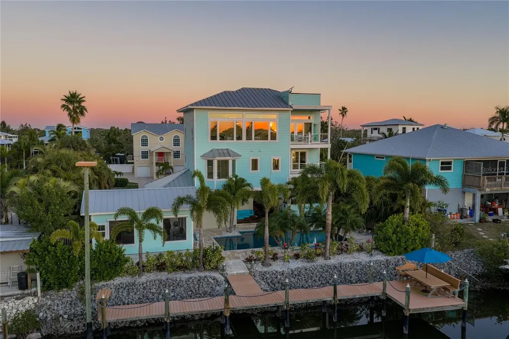 125 Burns Road Terra Ceia FL 34250