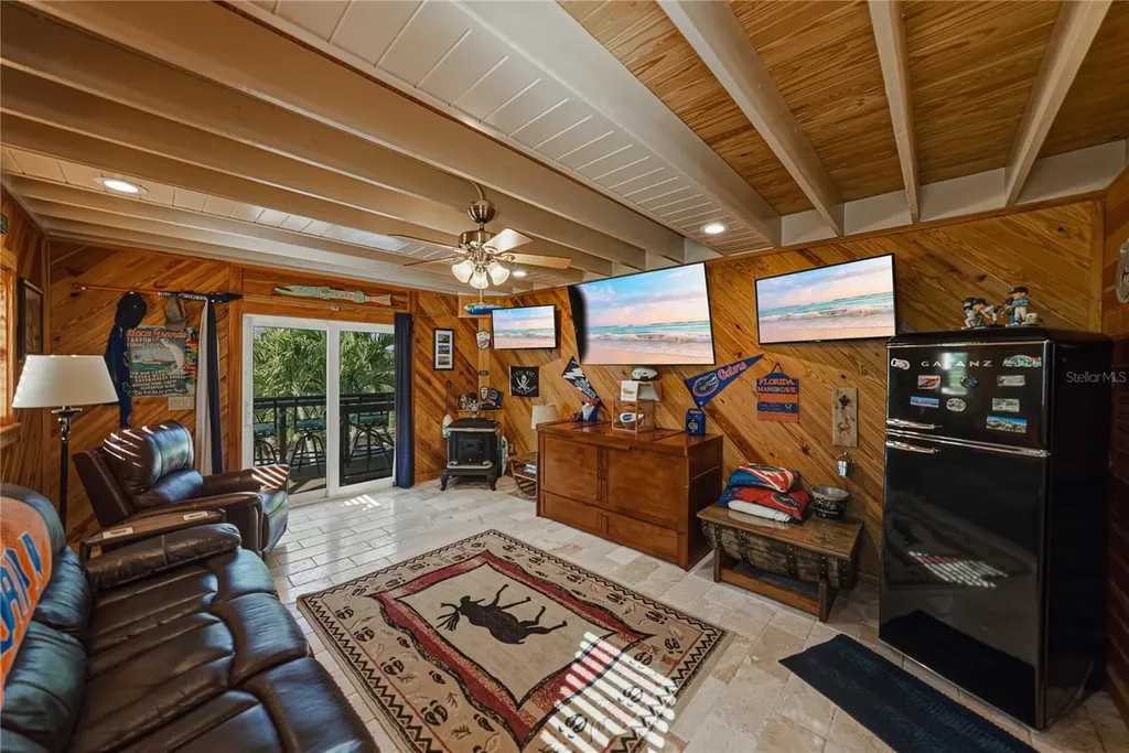 125 Burns Road Terra Ceia FL 34250