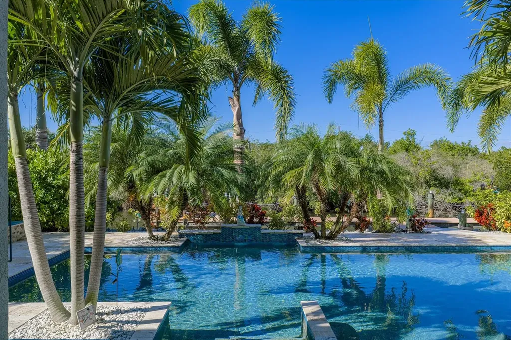 125 Burns Road Terra Ceia FL 34250