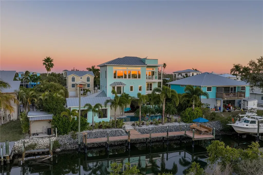 125 Burns Road Terra Ceia FL 34250