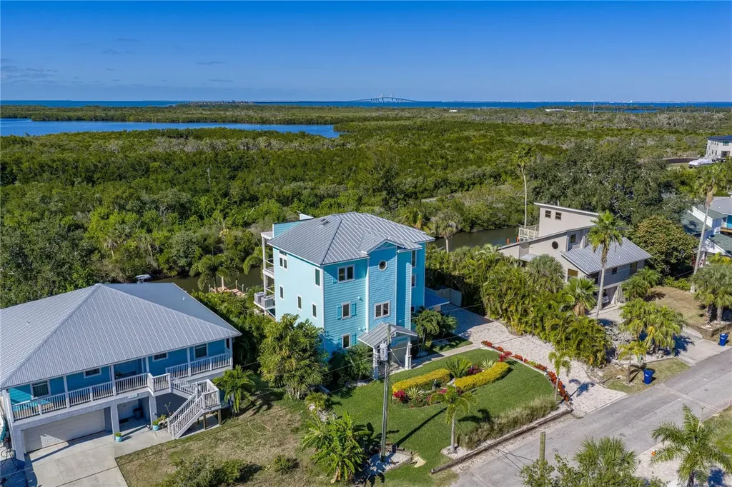 125 Burns Road Terra Ceia FL 34250