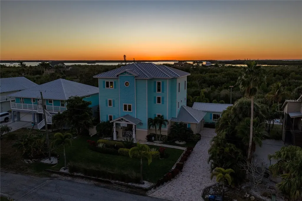 125 Burns Road Terra Ceia FL 34250