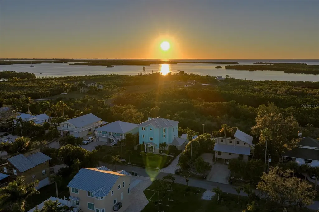 125 Burns Road Terra Ceia FL 34250