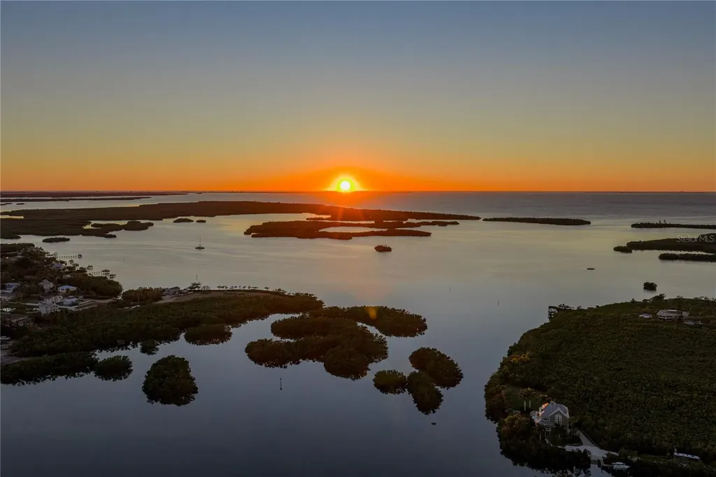 125 Burns Road Terra Ceia FL 34250