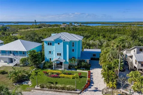 125 Burns Road Terra Ceia FL 34250