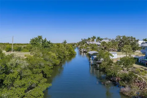 125 Burns Road Terra Ceia FL 34250