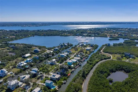 125 Burns Road Terra Ceia FL 34250