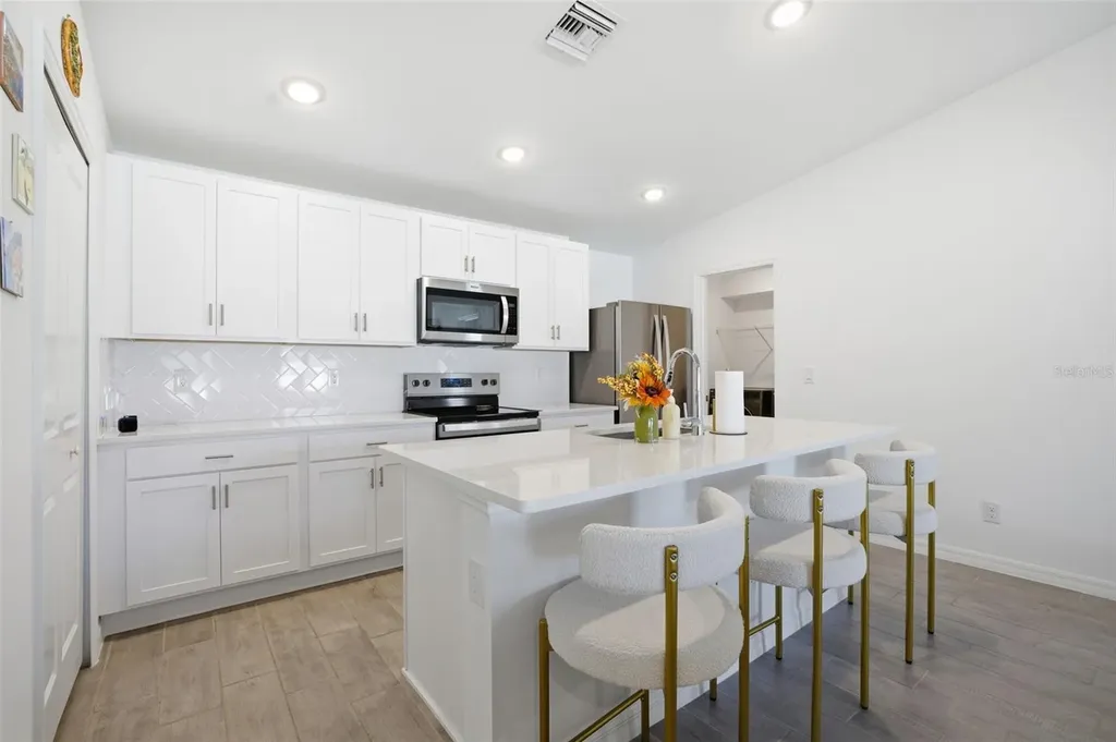 1910 NW 27th Place Cape Coral FL 33993