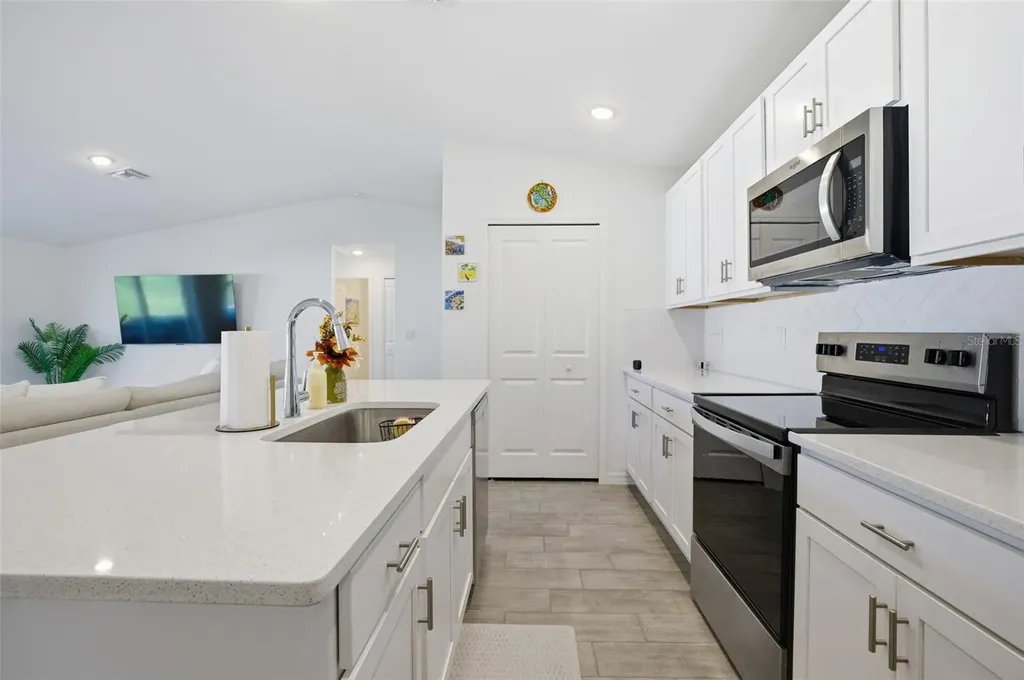 1910 NW 27th Place Cape Coral FL 33993