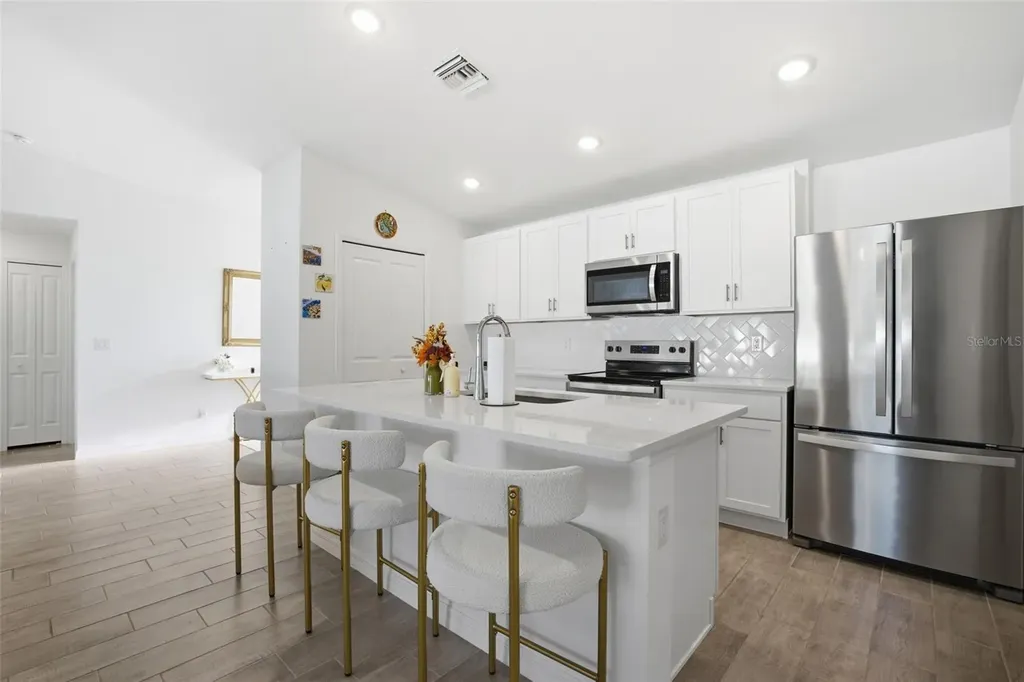 1910 NW 27th Place Cape Coral FL 33993