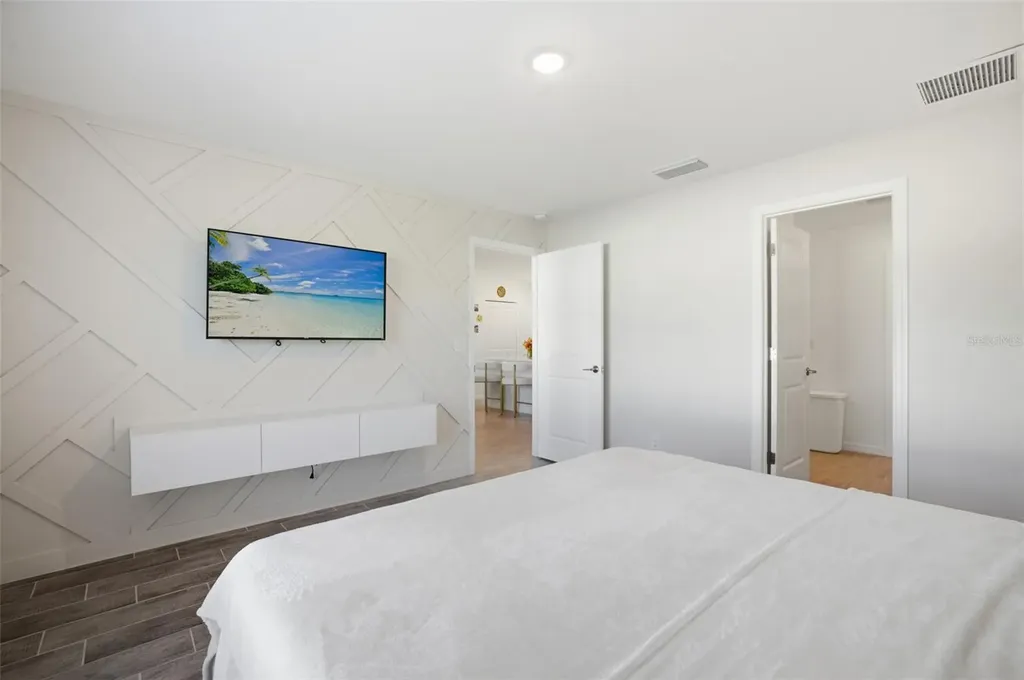 1910 NW 27th Place Cape Coral FL 33993