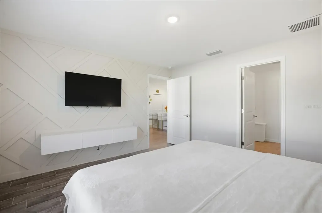 1910 NW 27th Place Cape Coral FL 33993