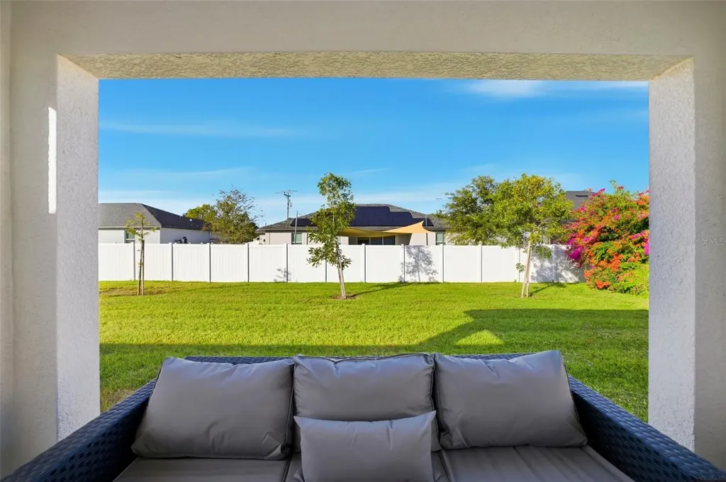 1910 NW 27th Place Cape Coral FL 33993