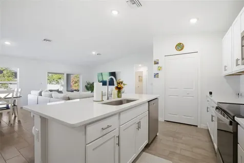 1910 NW 27th Place Cape Coral FL 33993