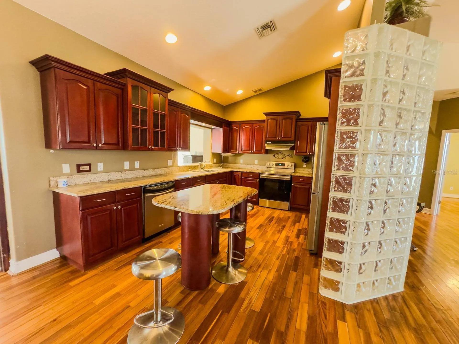 14117 Boggy Creek Road Orlando FL 32824