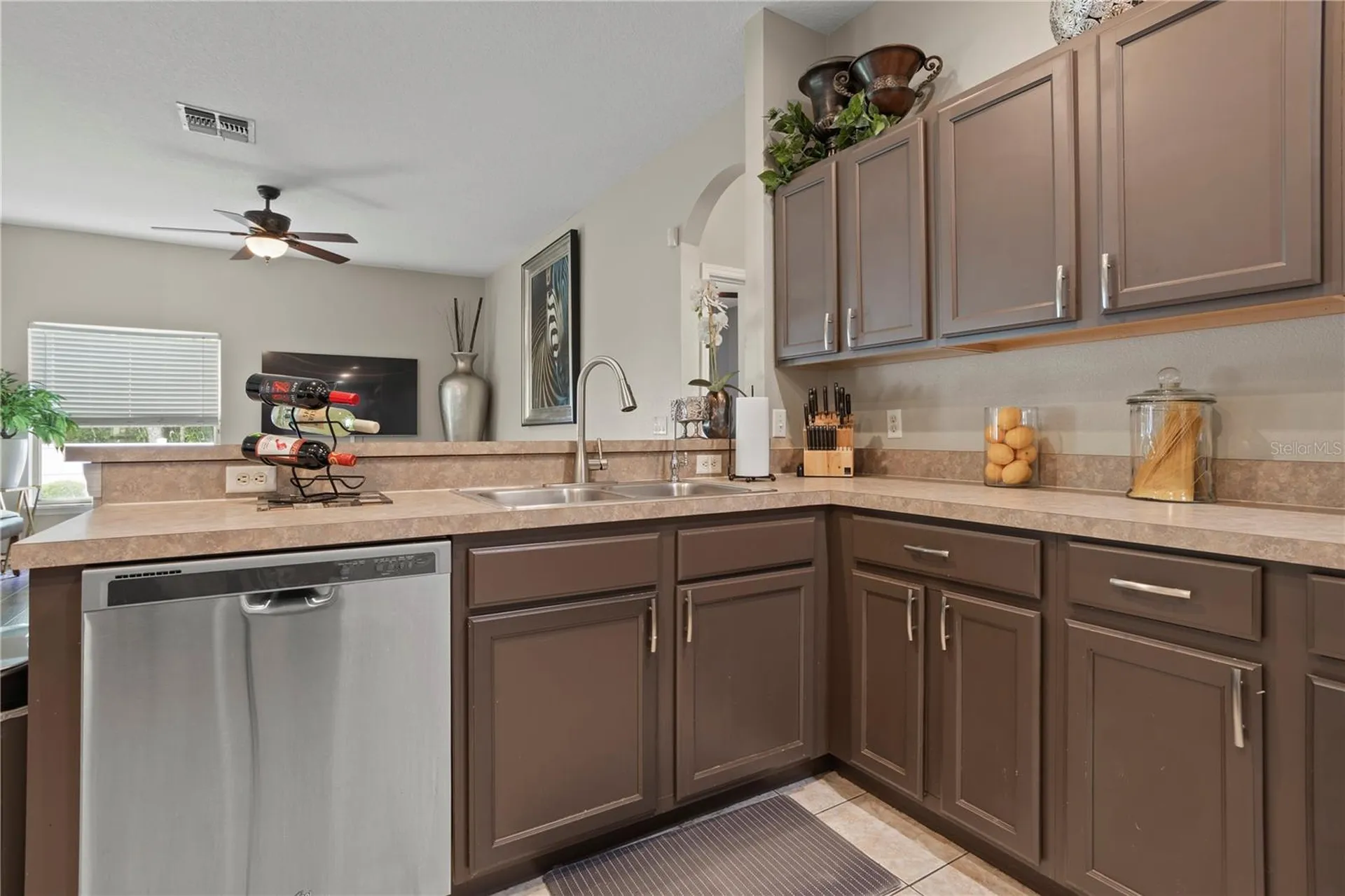 548 Carey Way Orlando FL 32825