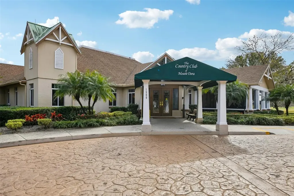 8013 Pine Hollow Drive Mount Dora FL 32757