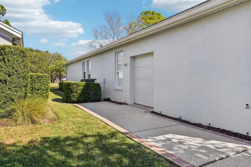 8013 Pine Hollow Drive Mount Dora FL 32757