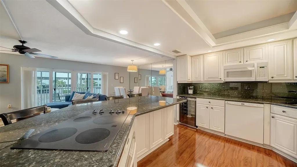 800 Benjamin Franklin Drive Sarasota FL 34236