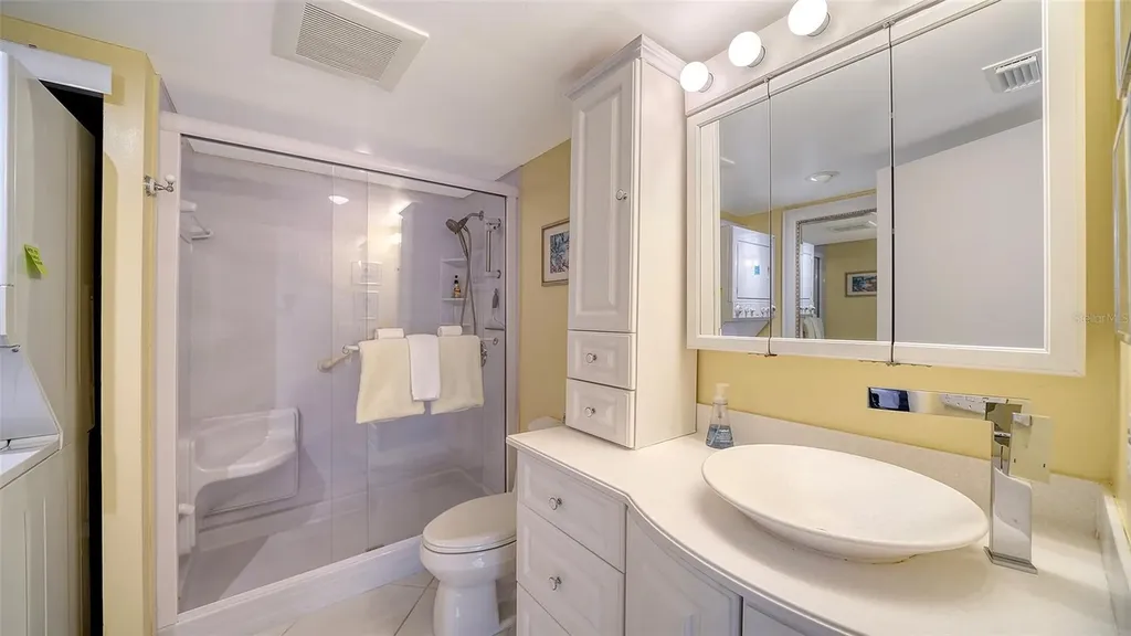 800 Benjamin Franklin Drive Sarasota FL 34236