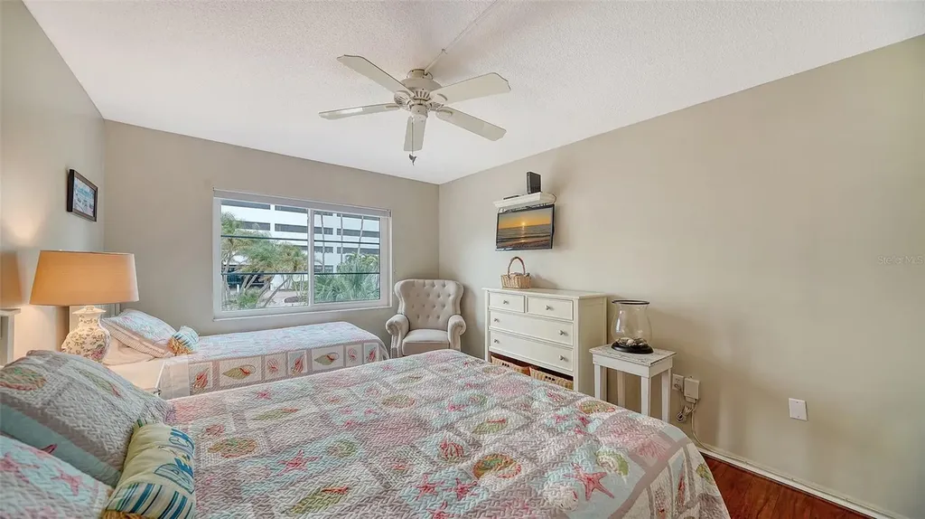 800 Benjamin Franklin Drive Sarasota FL 34236