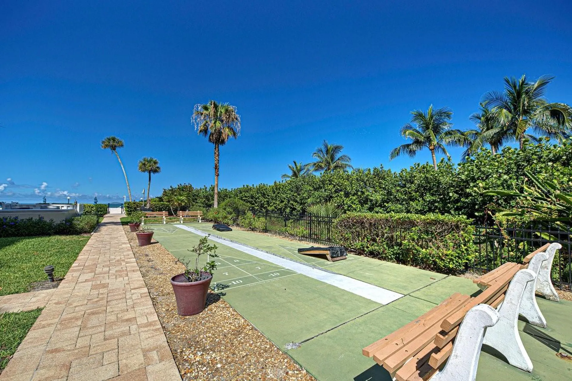 800 Benjamin Franklin Drive Sarasota FL 34236