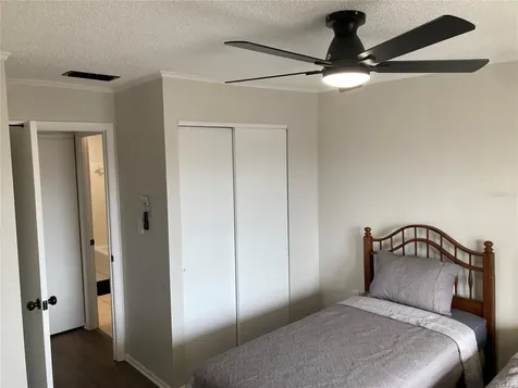 3774 Lake Bayshore Drive Bradenton FL 34205