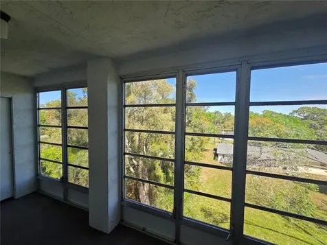 3774 Lake Bayshore Drive Bradenton FL 34205