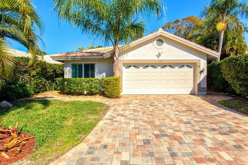 4706 Dundee Drive Bradenton FL 34210
