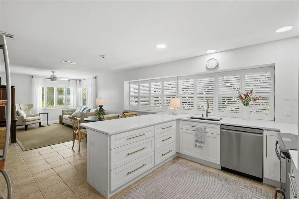 4706 Dundee Drive Bradenton FL 34210