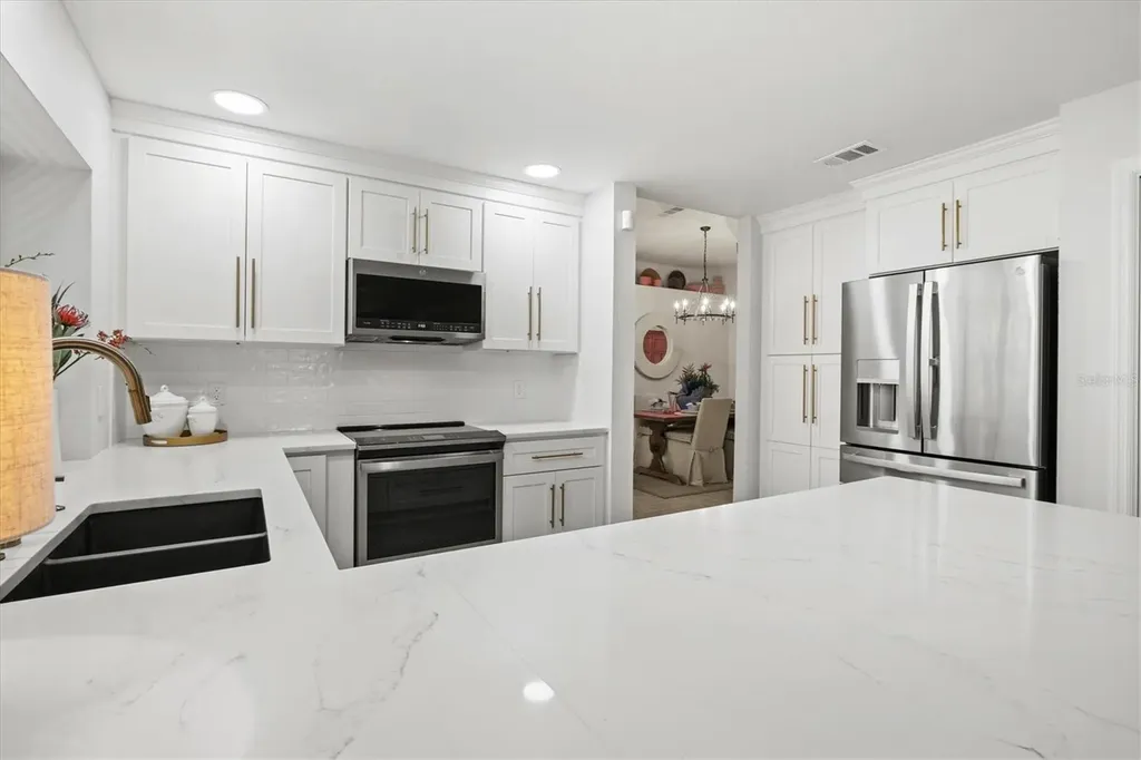 4706 Dundee Drive Bradenton FL 34210
