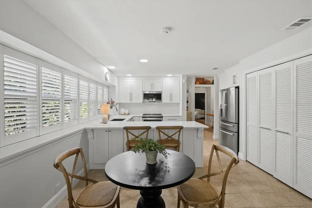 4706 Dundee Drive Bradenton FL 34210