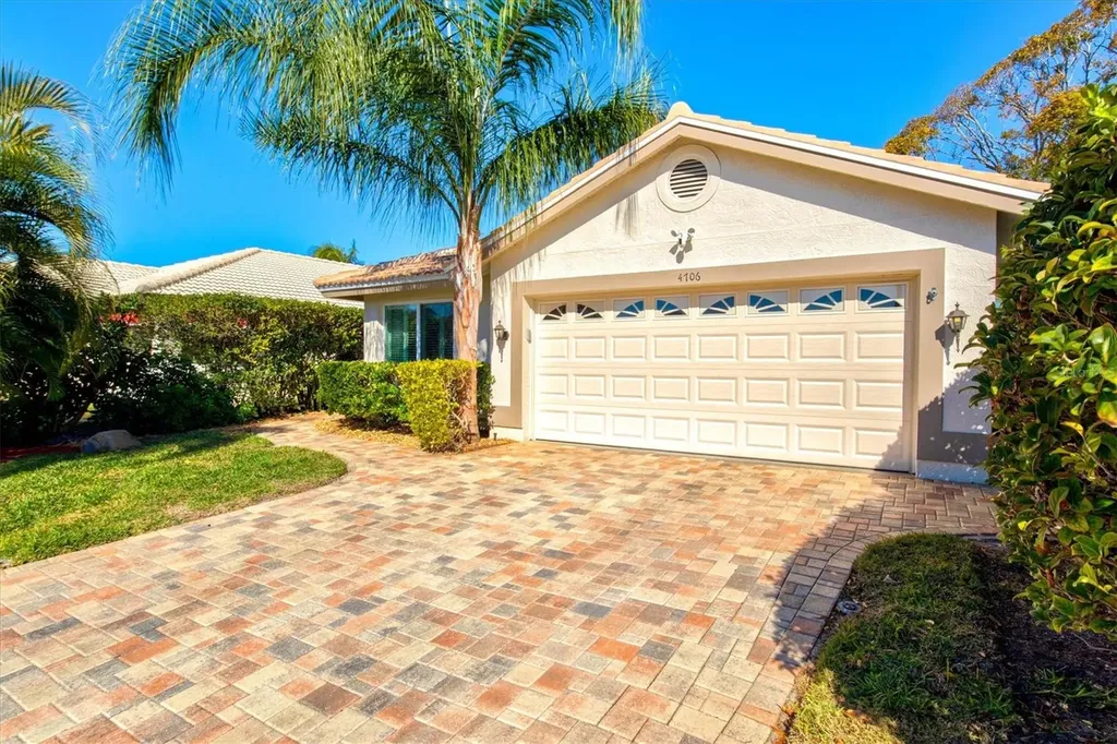 4706 Dundee Drive Bradenton FL 34210