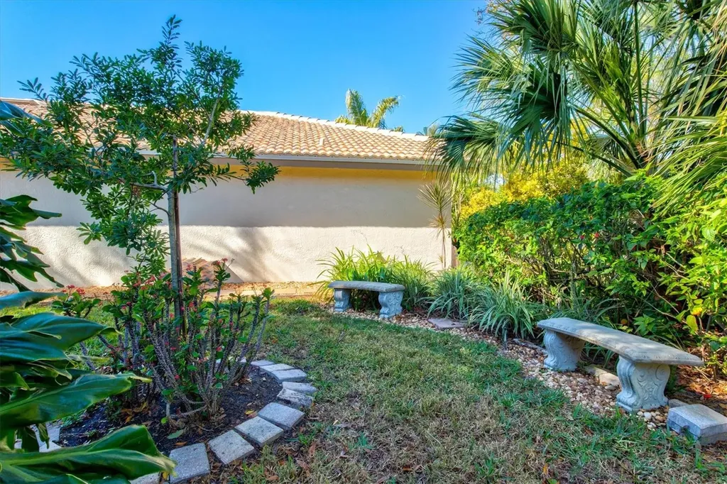 4706 Dundee Drive Bradenton FL 34210