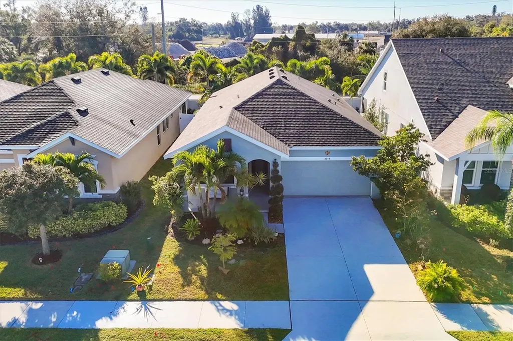 3914 Sunshine Pine Avenue Bradenton FL 34203