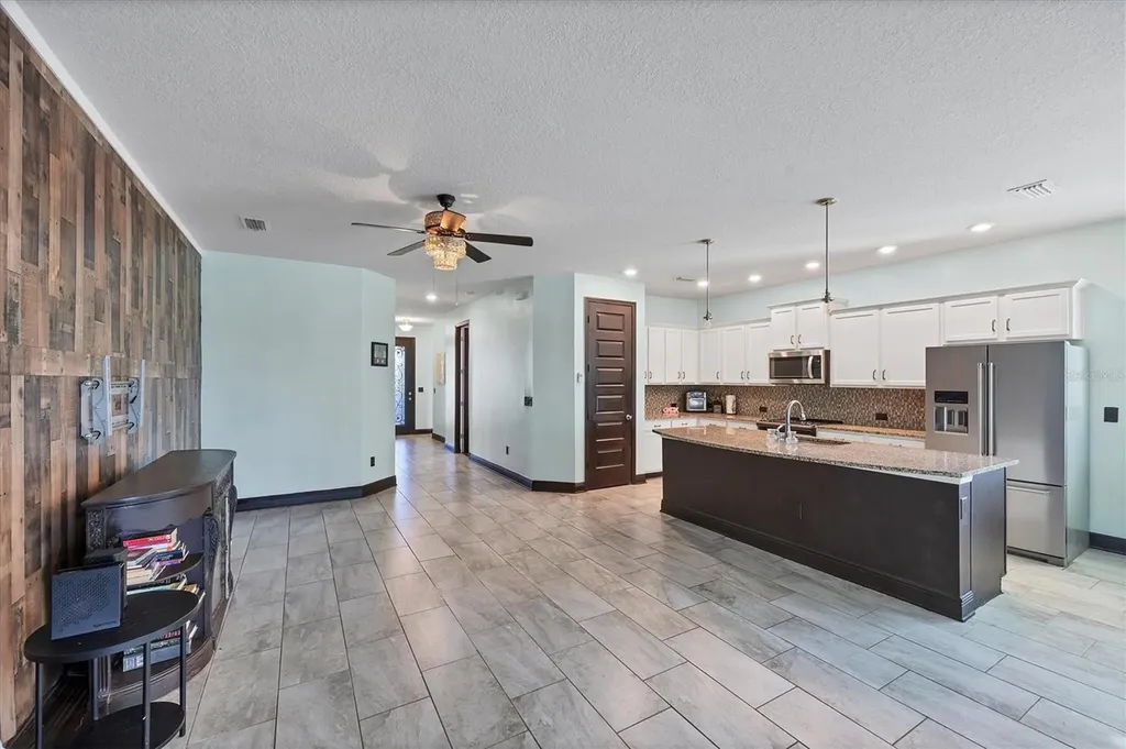 3914 Sunshine Pine Avenue Bradenton FL 34203