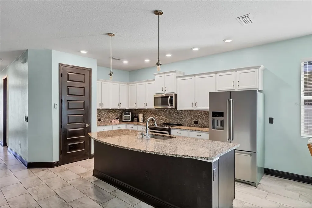 3914 Sunshine Pine Avenue Bradenton FL 34203